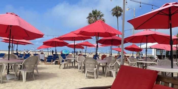 Café-Rencontre : Rendez-vous à la Plage chez Perry's Café